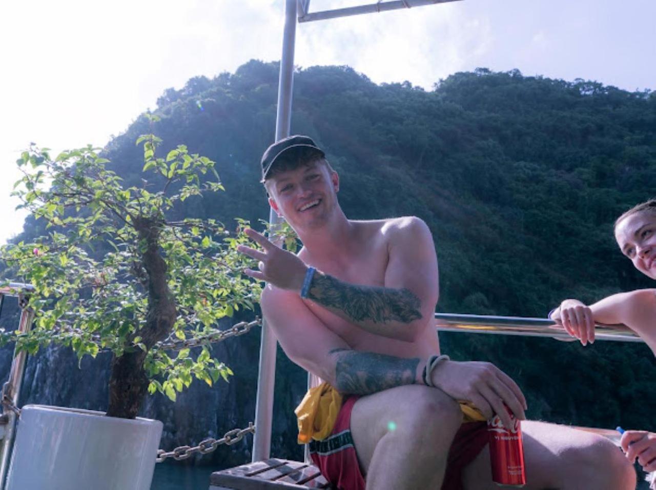 Brother Friendly - Gia Cat Long Hotel Dong Khe Sau Buitenkant foto